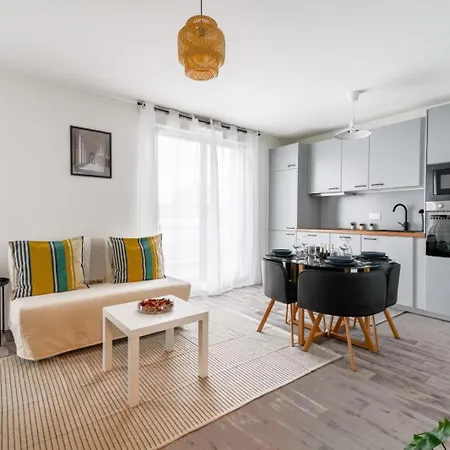 Evasion Urbaine A Apartment Clamart